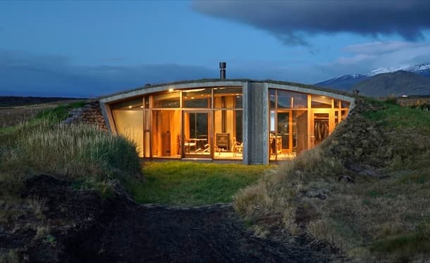 Gardur: casa camuflada en un paisaje de Islandia