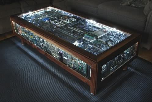 La mesa tecnológica definitiva mesa-cafe-tecnologica