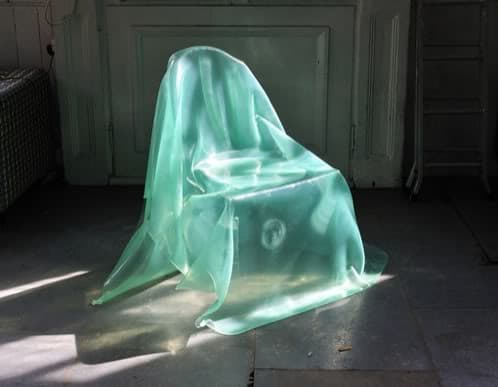 La silla Ghost: un mueble transparente silla-transparente-ghost