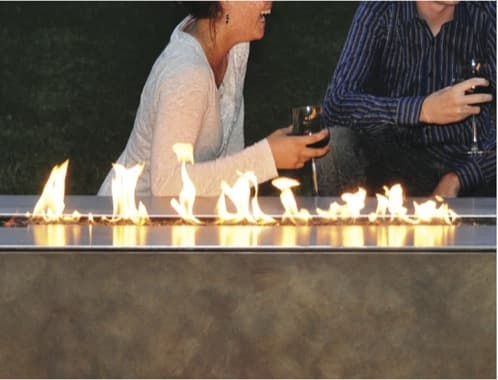 Chimeneas lineales para exteriores, de Spark chimenea-lineal-a_gas-exteriores