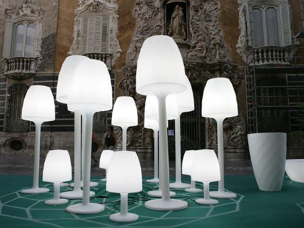 Lámparas VASES del fabricante Vondom lamparas-VASES-LED-polietileno-1