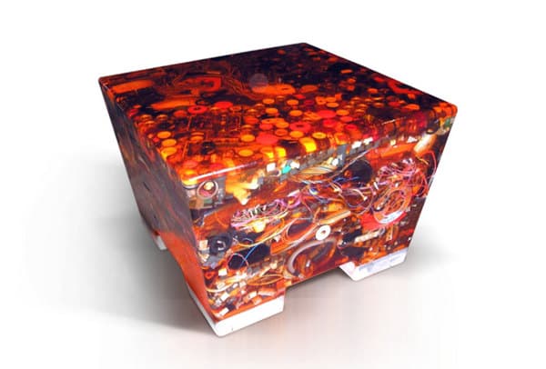 N+ew: bancos con residuos electrónicos banco-mesa-auxiliar-basura-electronica-resina-5