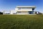 exterior-Villa-T-casa-espacio-doble-altura-5