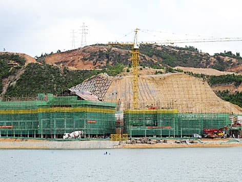 copia-Hallstatt-en-China-durante su construccióncopia-Hallstatt-en-China-durante su construcción