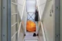 Keret House sala una vez cerrada escotilla