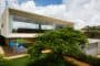Casa_Osler-Marcio-Kogan-exterior-salon