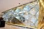 pared decorada con vidrio Glasslam