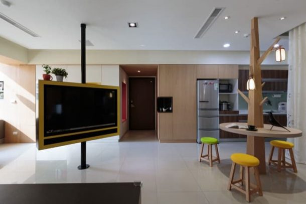 apartamento par ver la televisión, con la tele giratoria