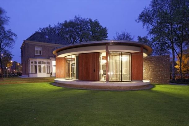 Ampliación de villa histórica en Rosmalen (Holanda) exterior-Pabellon-Villa Huize Vreeburg-de-noche