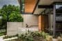 exterior-Residencia Barton Hills-lateral-entrada