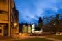 Edificio-Investcorp-Zaha-Hadid-exterior-noche