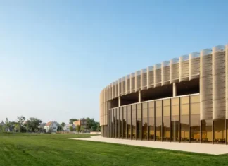 Edificio Circular de ladrillo del Distrito de Parques de Chicago. Un Oasis de Recreación y Comunidad Distrito de Parques de Chicago