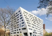 Vista exterior de Atrium at Sumner, unas viviendas sociales en Brooklyn.